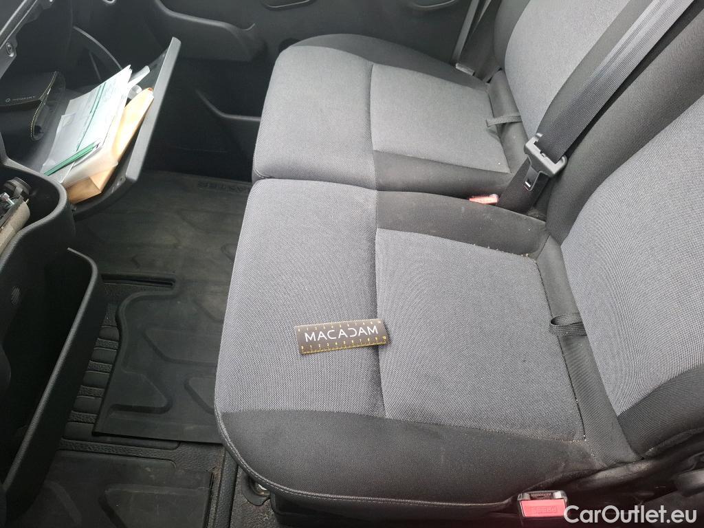  Renault  Master  III Fourgon L2H2 3 5 Grand Confort dCi #31