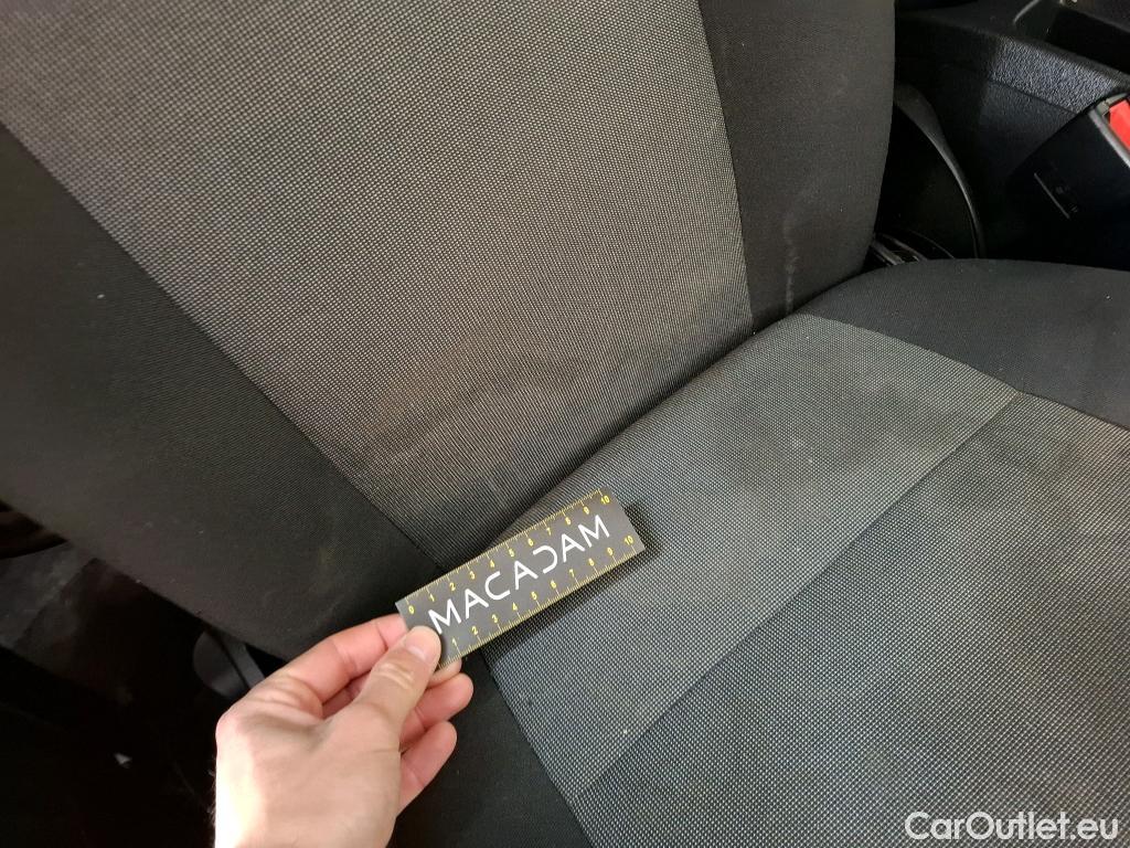  Volkswagen  Caddy VOLKSWAGEN  Maxi Van VU 4p Fourgonnette 2.0 TDI MAXI 102 DSG6 Business Line #40