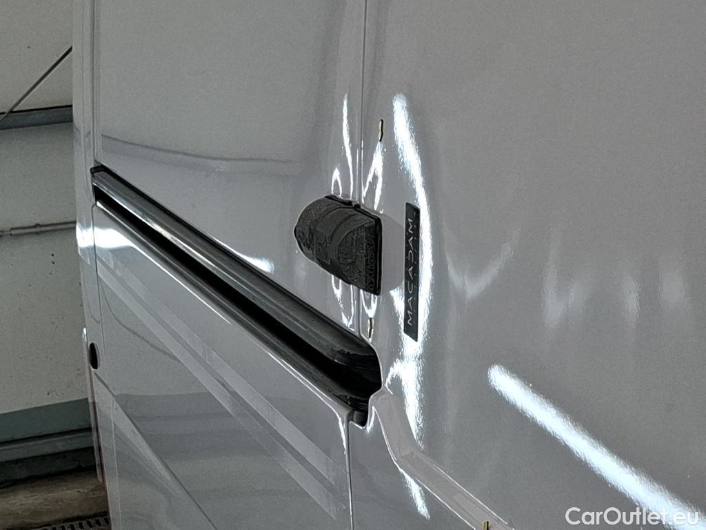  Renault  Master  III Fourgon L2H2 3 5 Grand Confort dCi #7