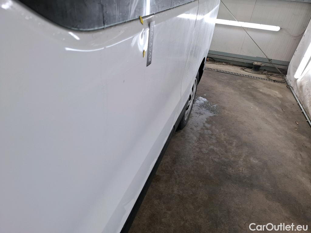  Renault  Trafic RENAULT  / 2019 / 4P / Fourgon tole NV CA GCF L2H1 1200 dCi 120 #9