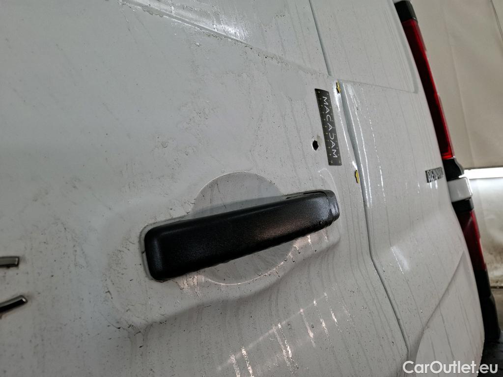  Renault  Trafic RENAULT  / 2019 / 4P / Fourgon tole NV CA GCF L2H1 1200 dCi 120 #2