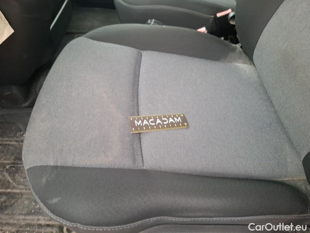  Renault  Master  III Fourgon L2H2 3 5 Grand Confort dCi #36