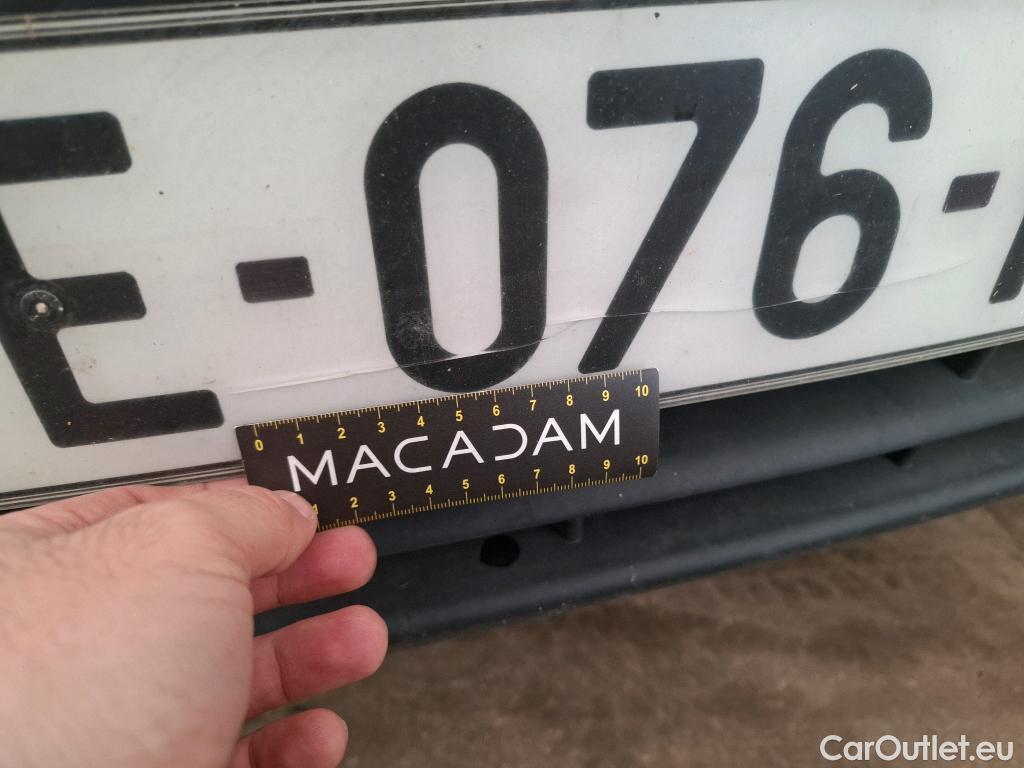  Renault  Master  III Fourgon L2H2 3 5 Grand Confort dCi #29