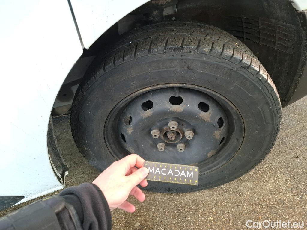  Renault  Trafic RENAULT  / 2019 / 4P / Fourgon tole NV CA GCF L2H1 1200 dCi 120 #12