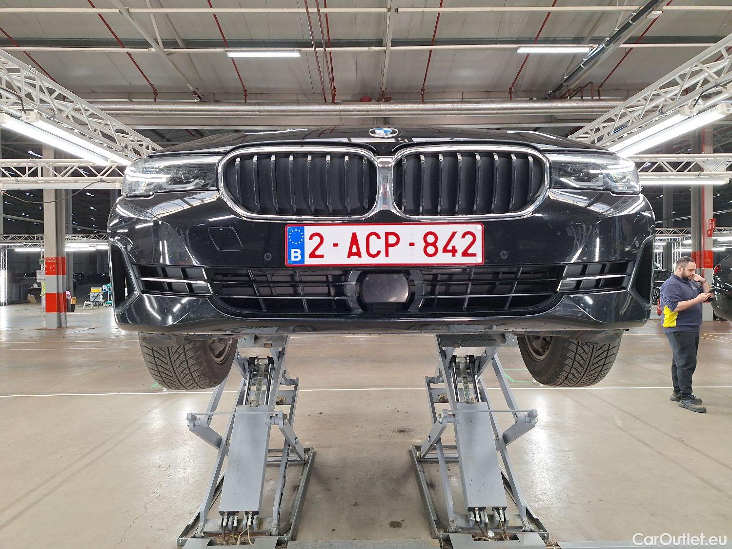  Bmw  Serie 5 BMW, 5-serie To FL'20, BMW 5 Reeks Touring 518d Aut. (110 kW) 5d #19