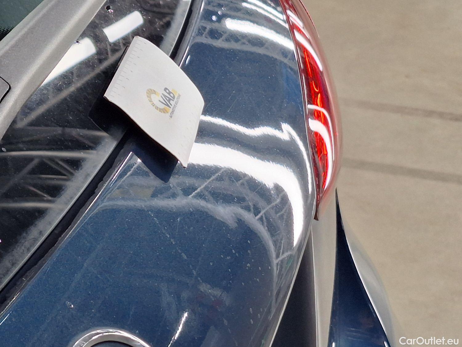  Mercedes  A-Klasse Mercedes, A-Class '18, Mercedes-Benz  A 180 d Aut. 5d #52