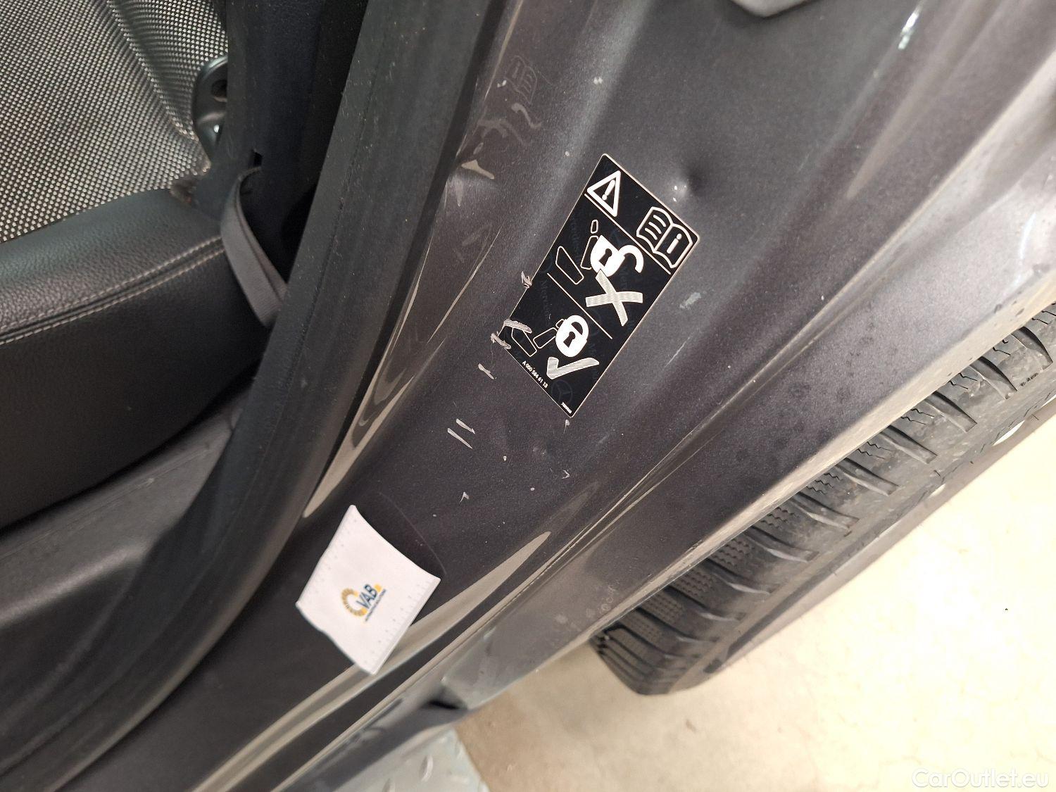  Mercedes  GLB Mercedes,  '19, Mercedes-Benz   180 d Business Solution 5d #33