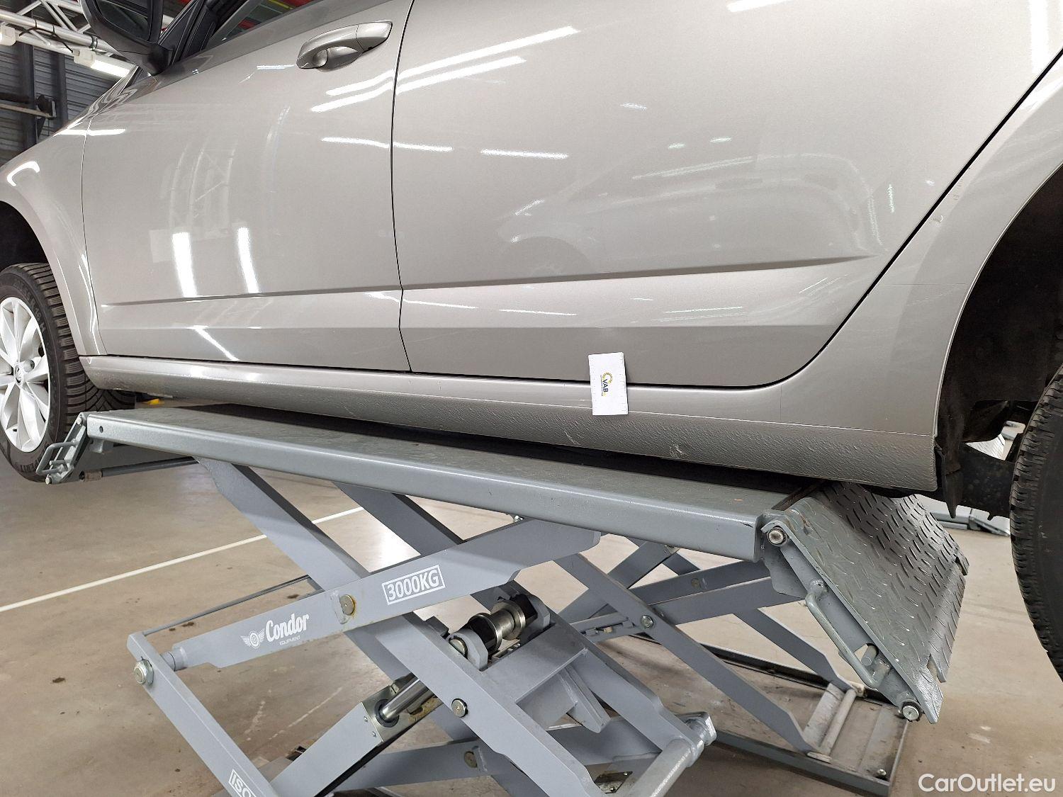  Skoda  Octavia Skoda,  Combi FL'16, Skoda  Combi 1.6 CRTDI GreenTec 85kW Ambiti #28