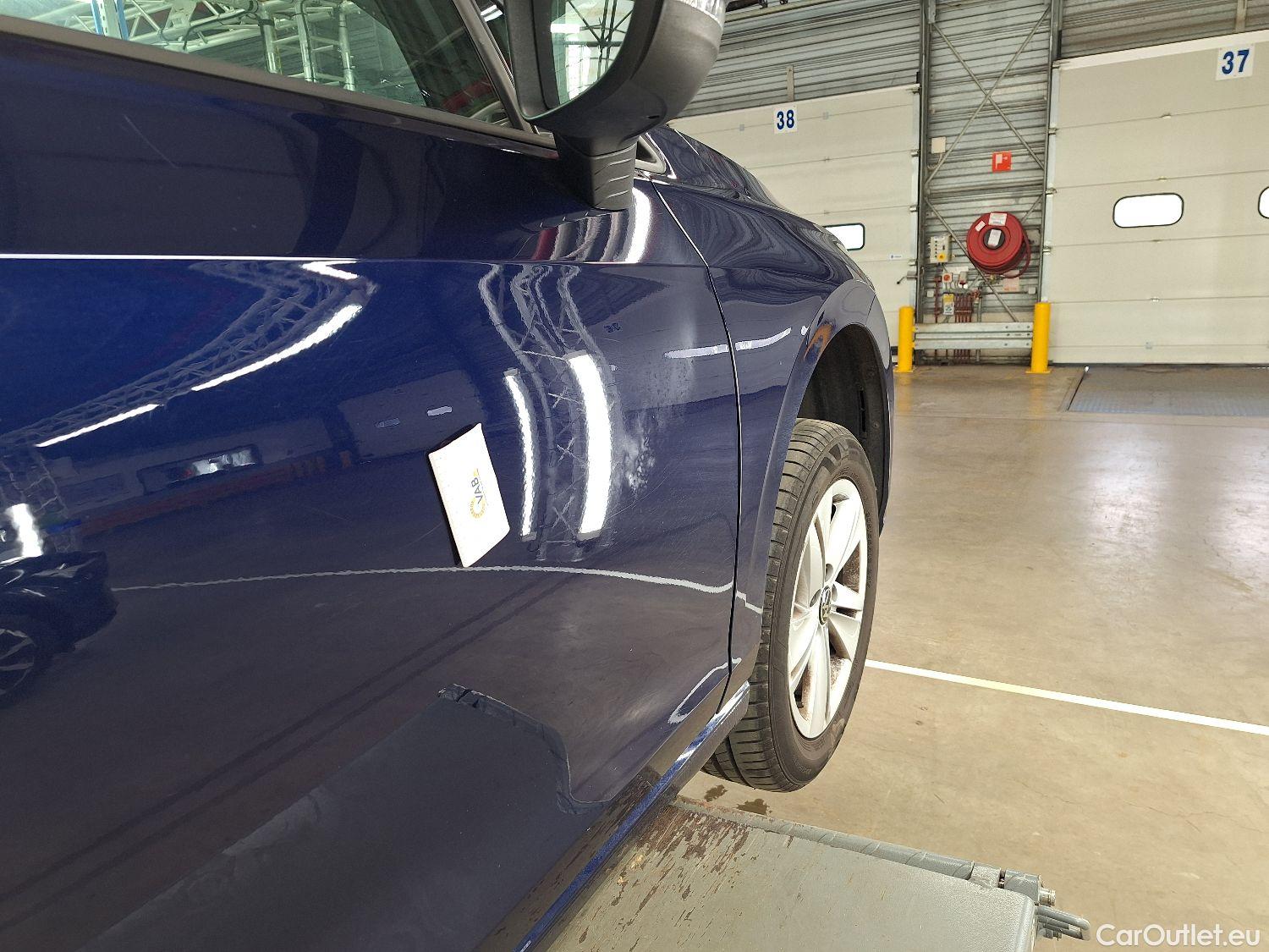  Volkswagen  Golf  VW, VIII '20, Volkswagen VIII 1.0 eTSI 81kW Life Business D #4