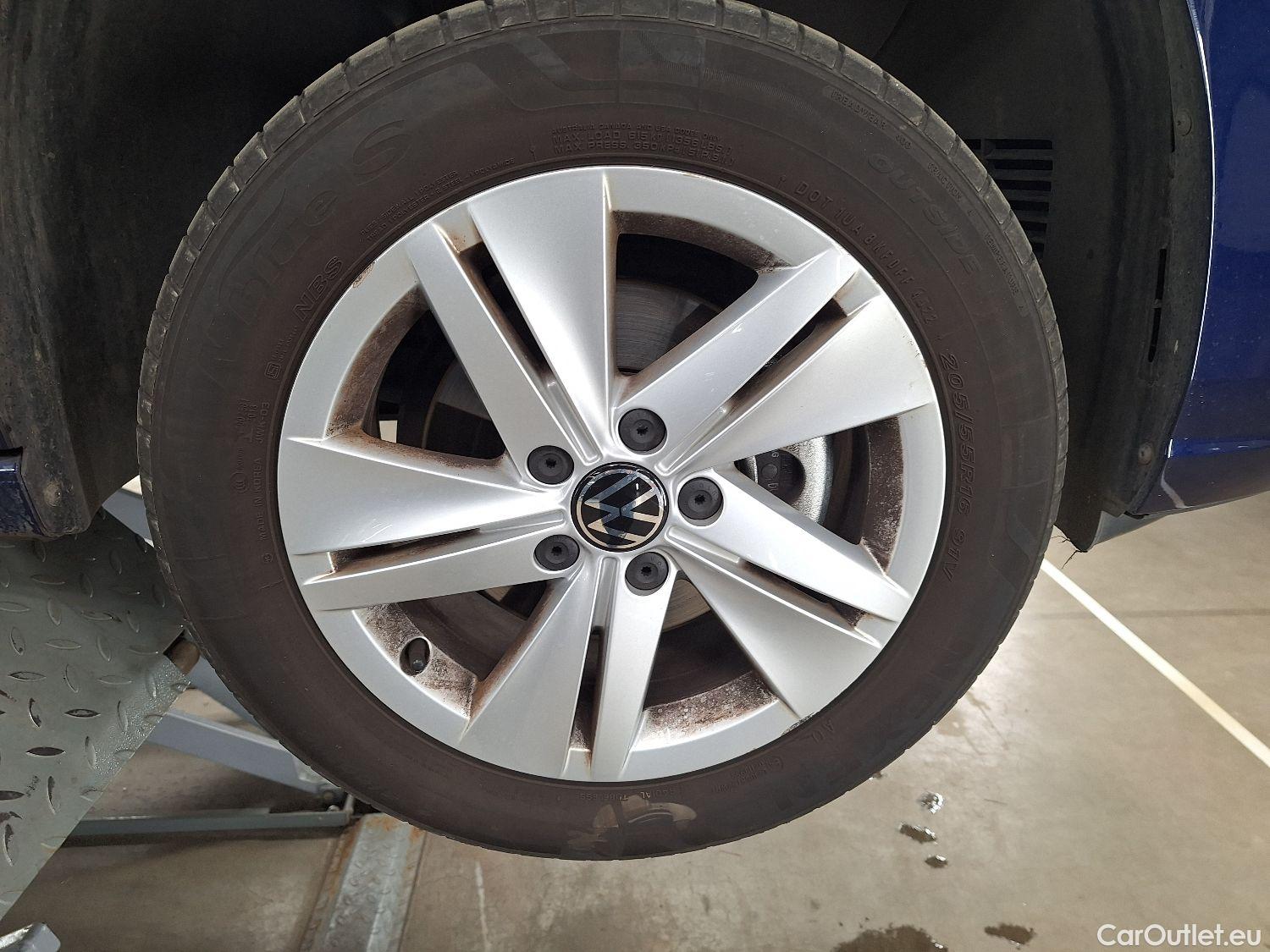  Volkswagen  Golf  VW, VIII '20, Volkswagen VIII 1.0 eTSI 81kW Life Business D #1