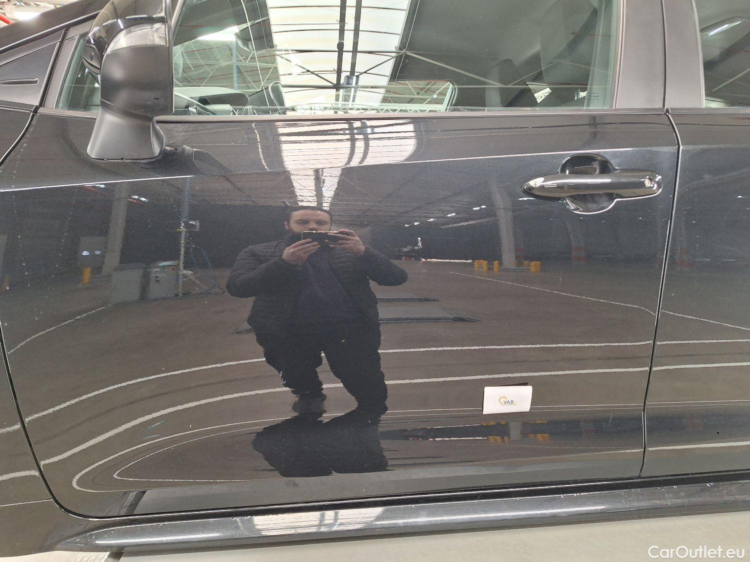  Toyota  Corolla Toyota,  TS '19, Toyota  Touring Sports 1.8 Hybrid Dynamic e #25