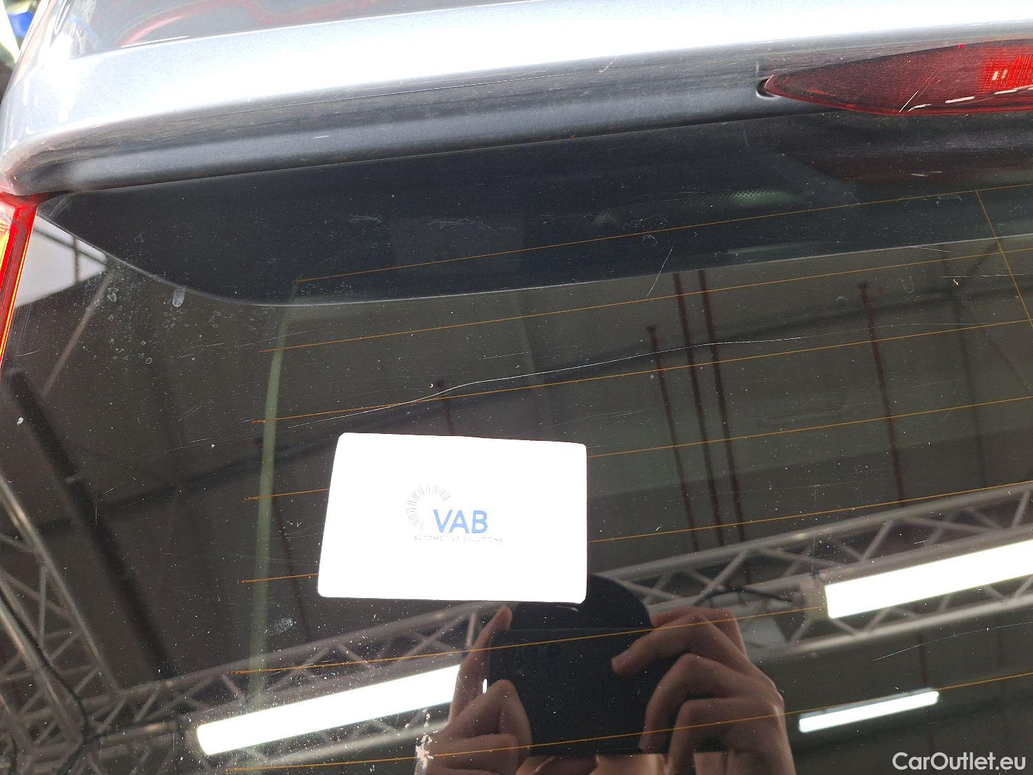  Volvo  XC60 Volvo,  '17, Volvo  D4 120kW Geartronic Momentum 5d #20