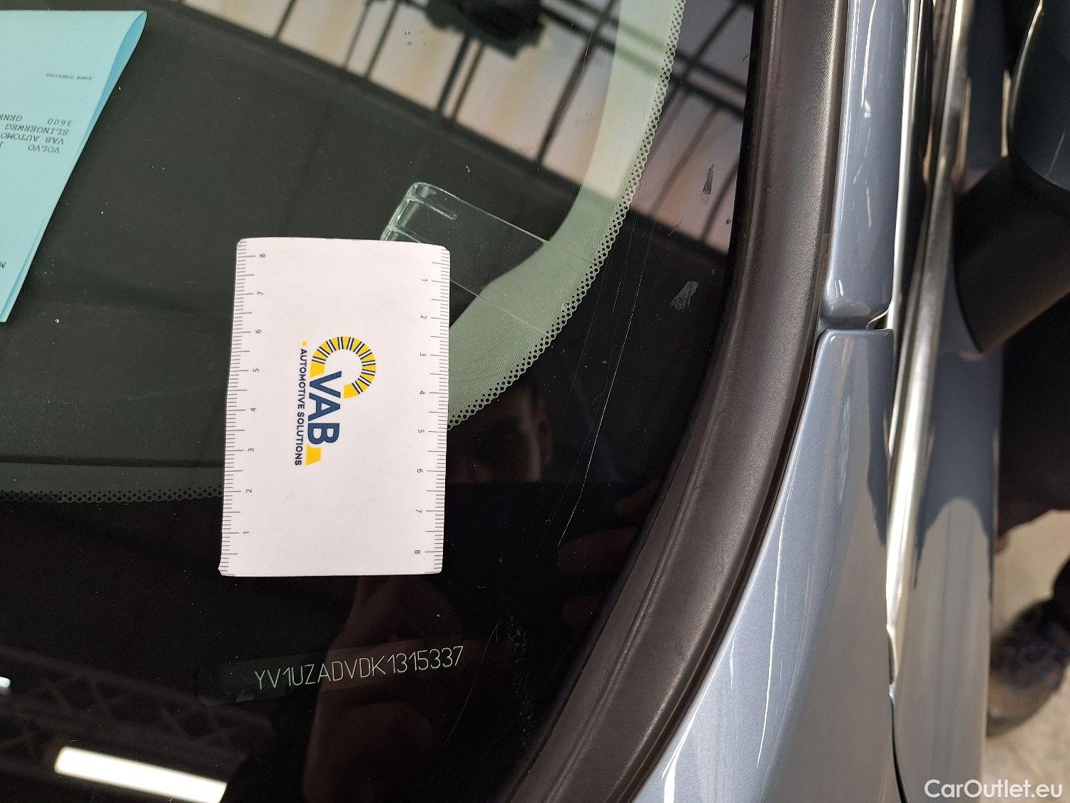  Volvo  XC60 Volvo,  '17, Volvo  D4 120kW Geartronic Momentum 5d #18