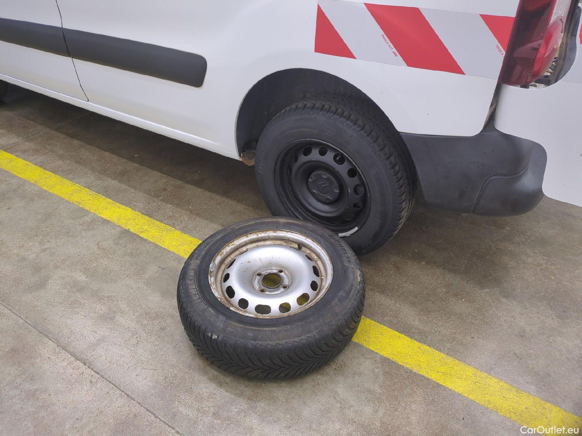  Citroen  Berlingo  Fourgon Club L1 (Court) 1.6 BlueHDi 100CV BVM5 E6 #1