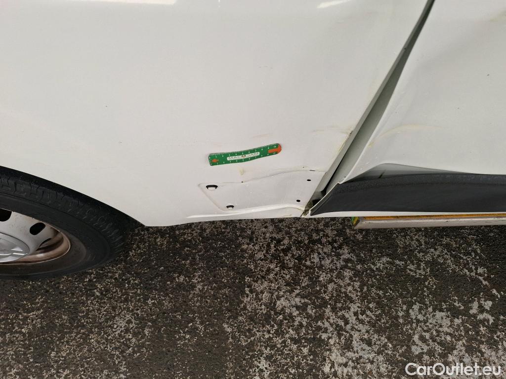  Peugeot  Boxer  4p Combi BLUEHDI 110 S&S 333 L2H2 ACCESS / AMENAGEMENT TPMR #16