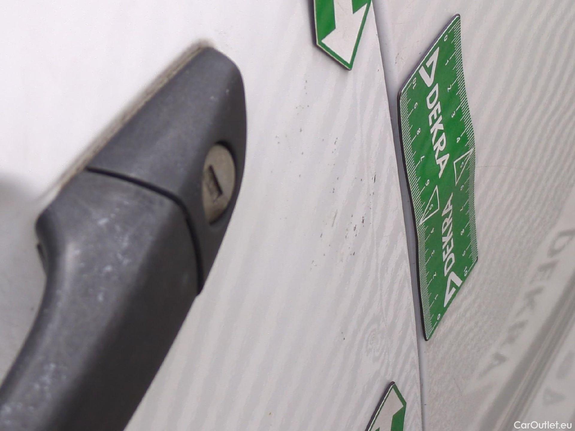  Peugeot  Partner PEUGEOT  VU 4p Fourgonnette BLUEHDI 100 S&S 950KG LONG ASPHALT #21