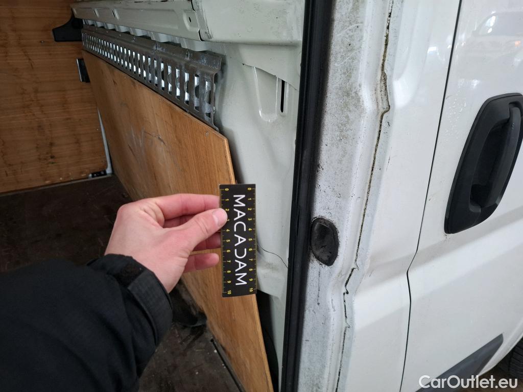  Peugeot  Boxer PEUGEOT  VU 4p VNA 2.0 BLUEHDI 130 PREMIUM 335 L2H2 fourgon tôlé #32