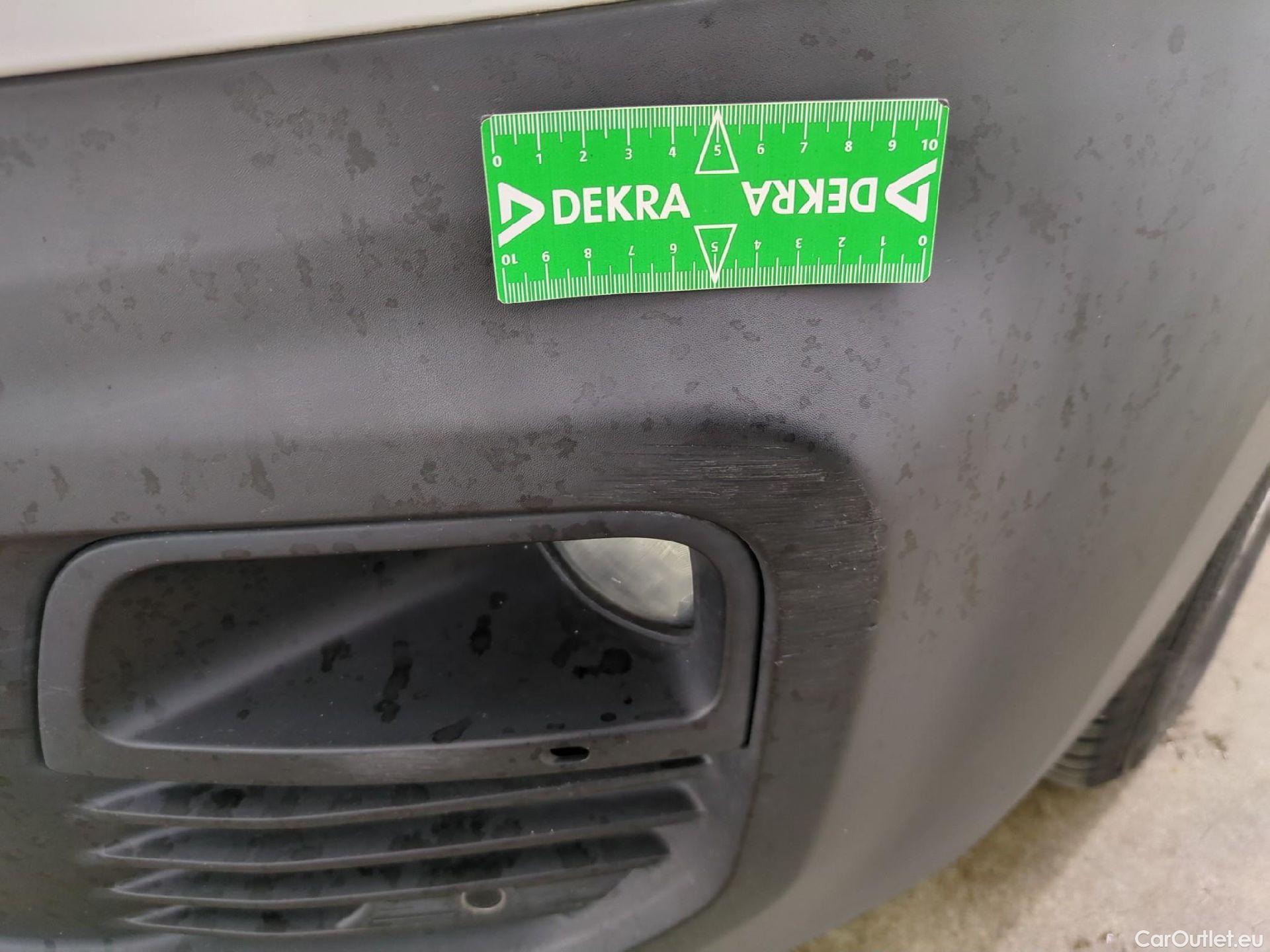  Peugeot  Partner PEUGEOT  VU 4p Fourgonnette BLUEHDI 100 S&S 950KG LONG ASPHALT #17