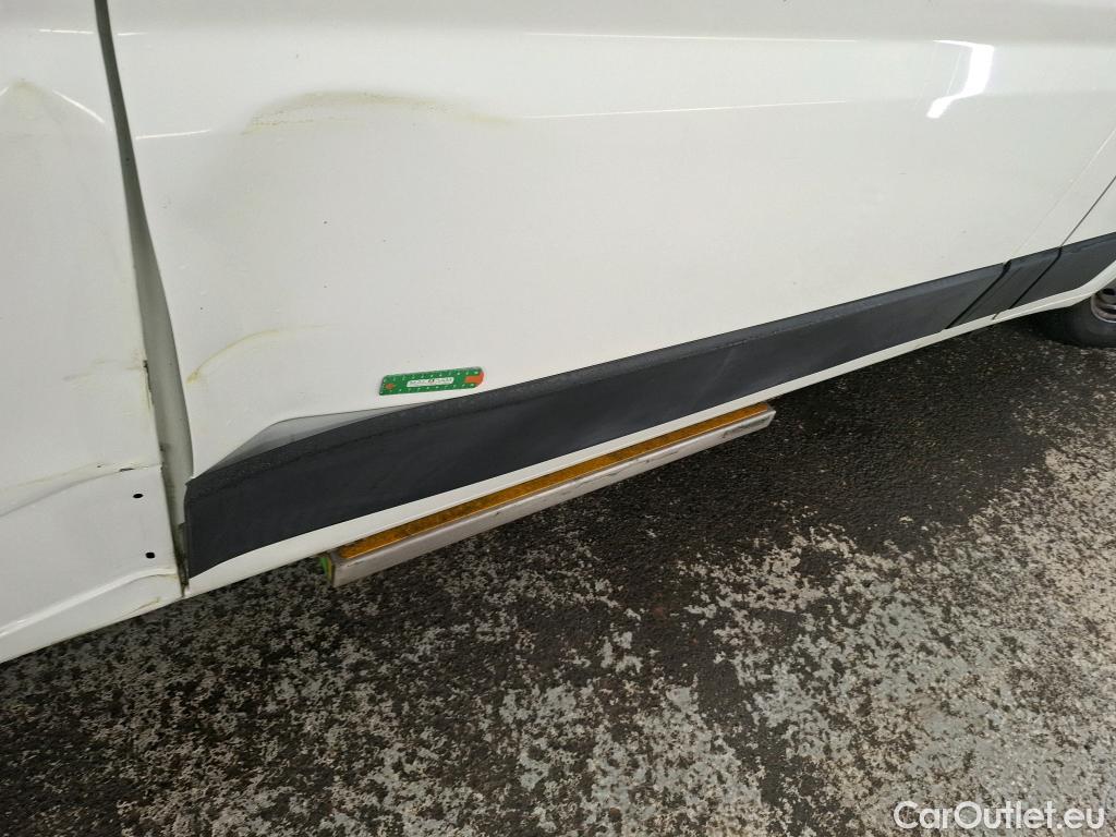  Peugeot  Boxer  4p Combi BLUEHDI 110 S&S 333 L2H2 ACCESS / AMENAGEMENT TPMR #13