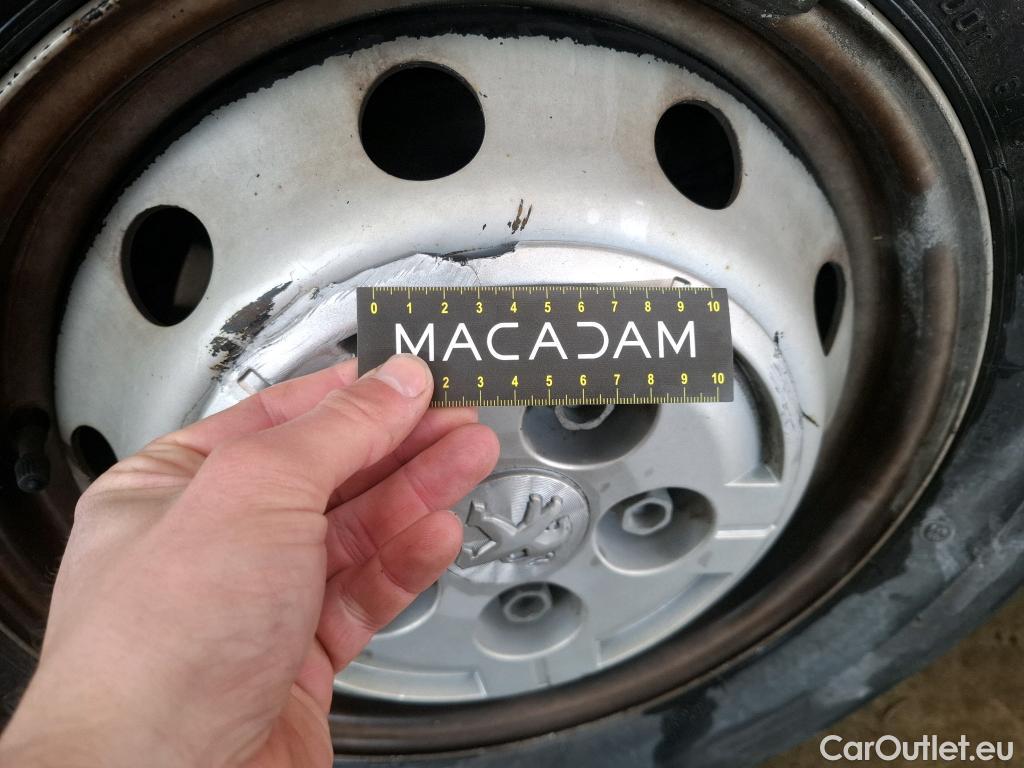  Peugeot  Boxer PEUGEOT  VU 4p VNA 2.0 BLUEHDI 130 PREMIUM 335 L2H2 fourgon tôlé #52