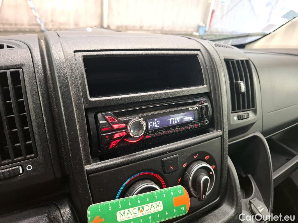  Peugeot  Boxer  4p Combi BLUEHDI 110 S&S 333 L2H2 ACCESS / AMENAGEMENT TPMR #18