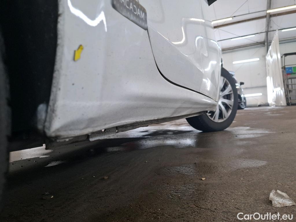  Peugeot  208  Affaire Premium Pack 1.5 HDi 100CV BVM5 E6dT #3