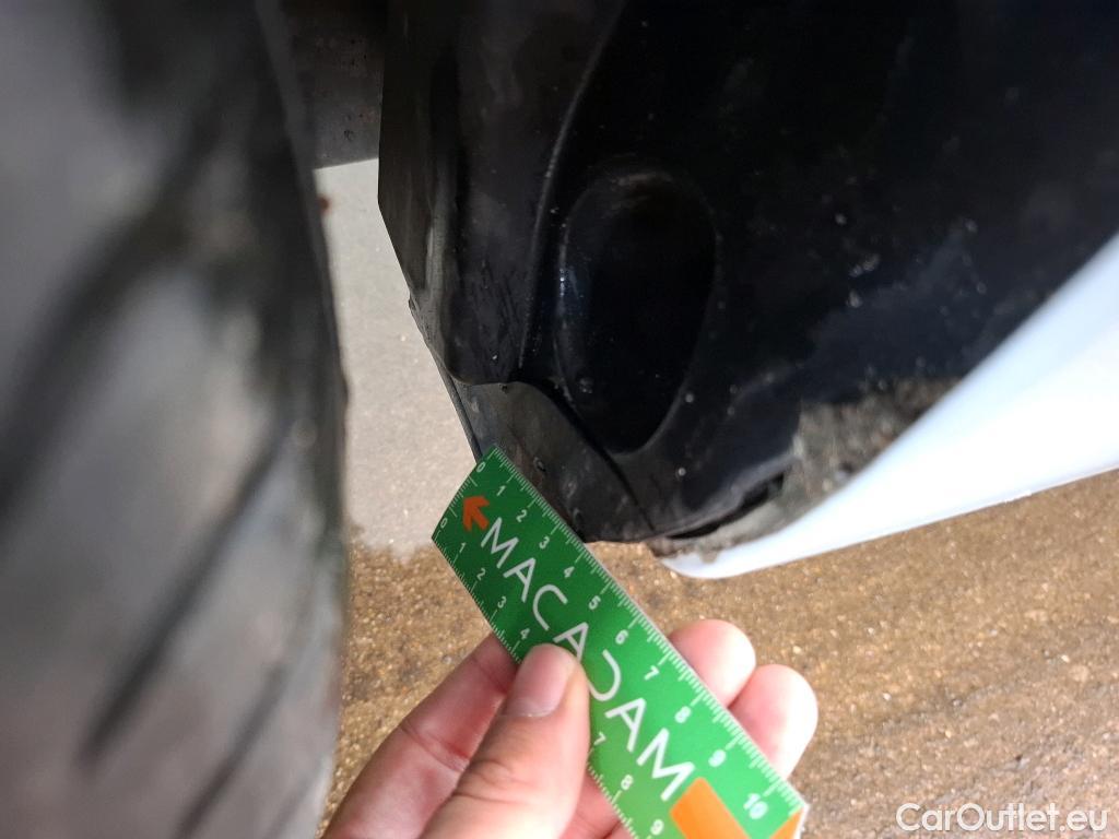  Renault  Clio  IV Air MediaNav 1.5 dCi 75CV BVM5 E6 #13