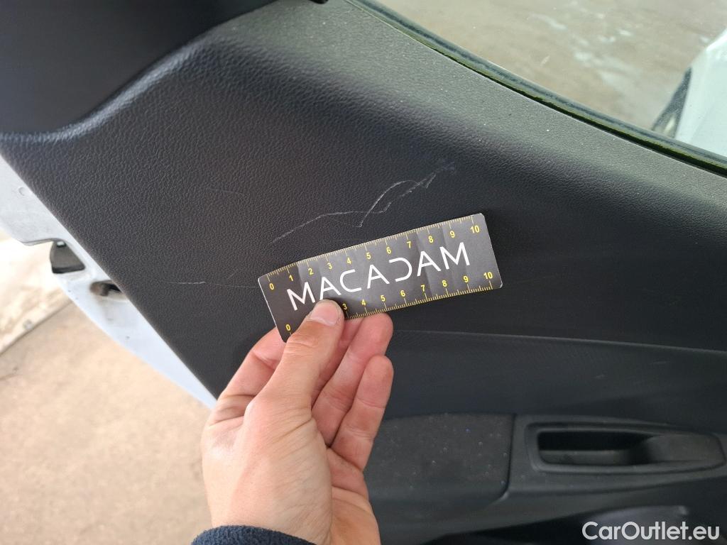  Renault  Clio  IV Air MediaNav 1.5 dCi 90CV BVM5 E6 #23