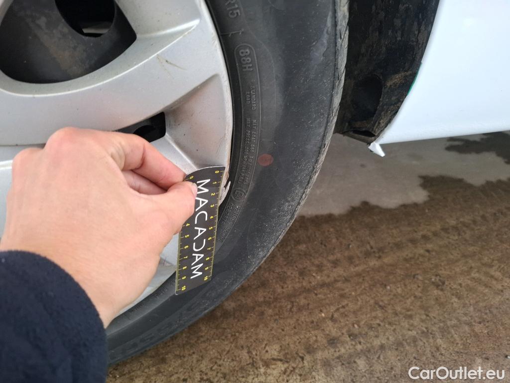  Renault  Clio  IV Air MediaNav 1.5 dCi 90CV BVM5 E6 #46