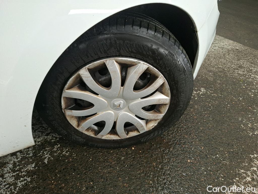  Renault  Clio  IV Air MediaNav 1.5 dCi 75CV BVM5 E6 #28