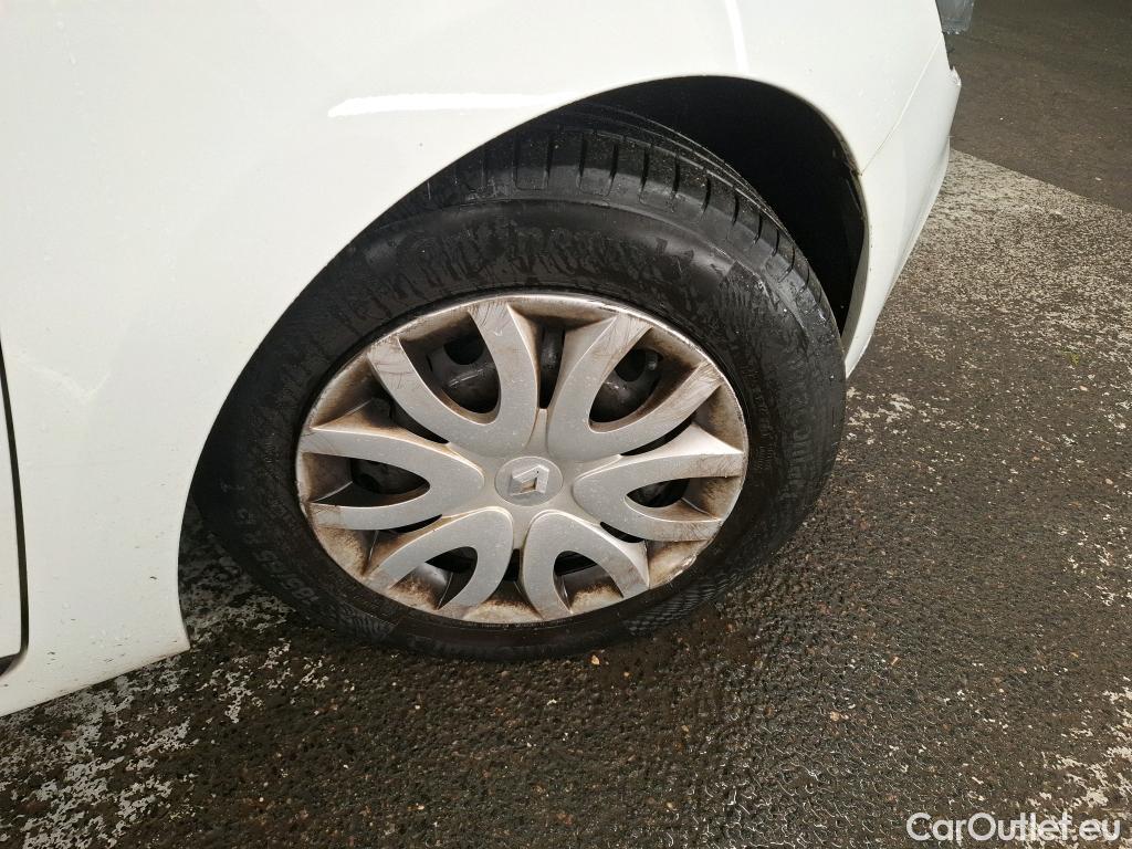  Renault  Clio  IV Air MediaNav 1.5 dCi 75CV BVM5 E6 #47