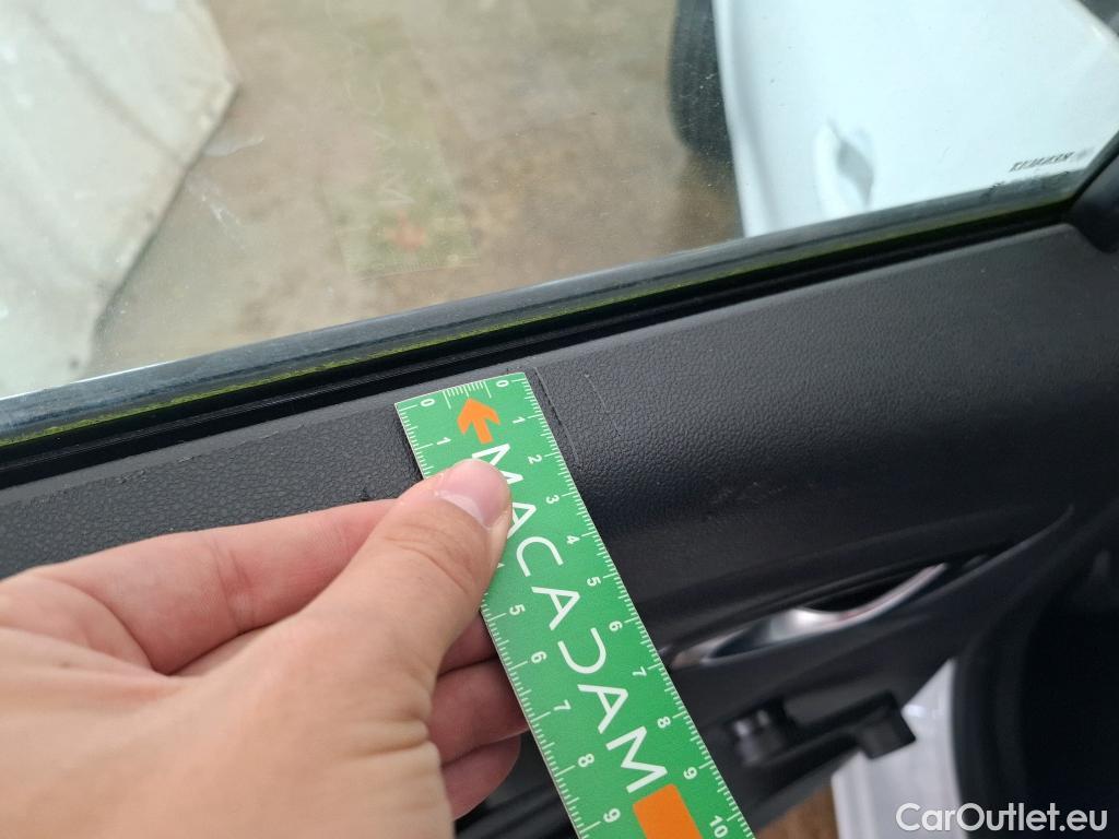  Renault  Clio  IV Air MediaNav 1.5 dCi 75CV BVM5 E6 #15