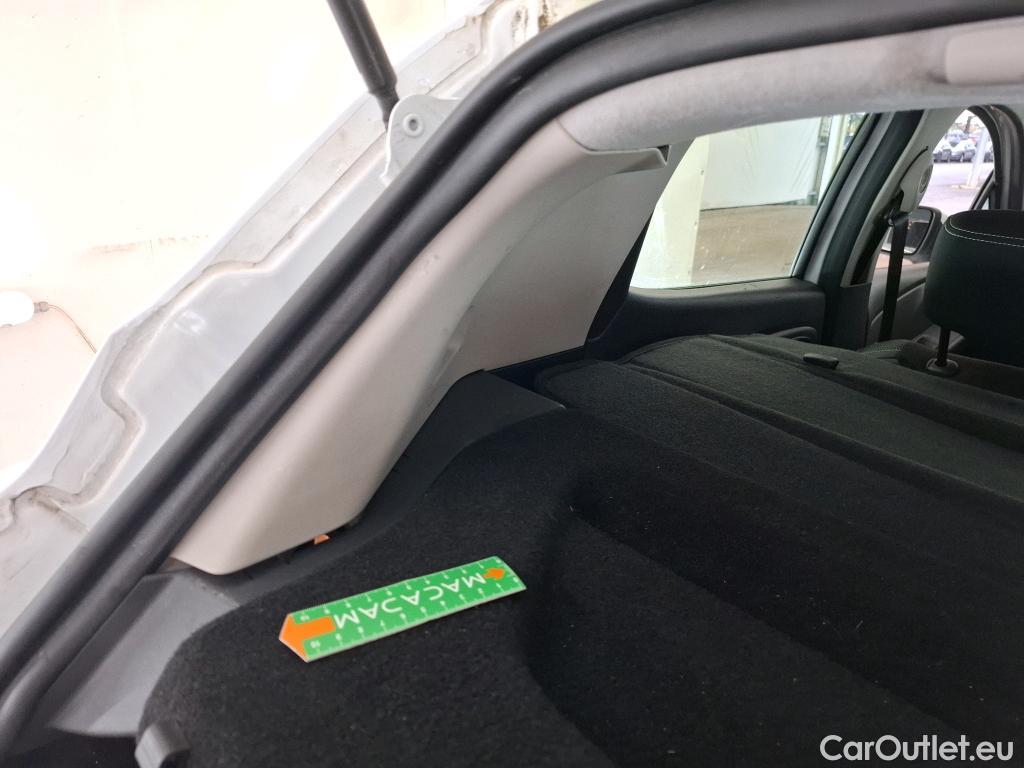  Renault  Clio  IV Air MediaNav 1.5 dCi 75CV BVM5 E6 #23