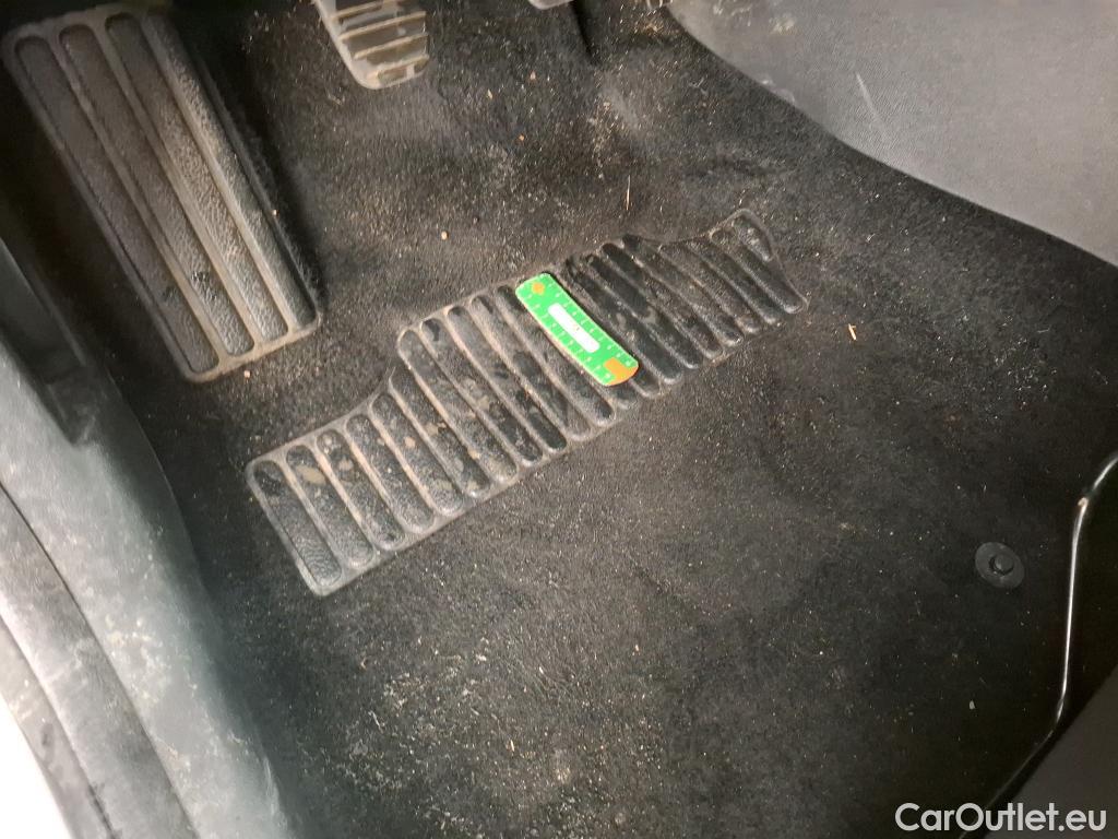  Renault  Clio  IV Air MediaNav 1.5 dCi 75CV BVM5 E6 #30