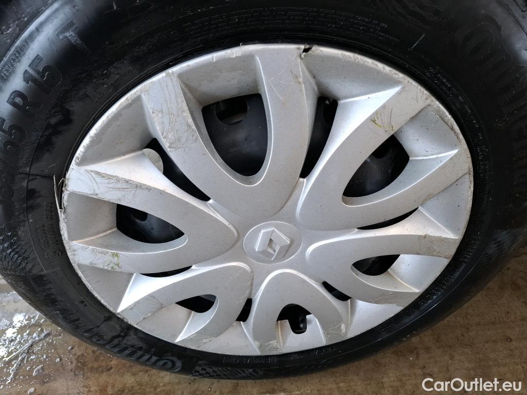  Renault  Clio  IV Air MediaNav 1.5 dCi 75CV BVM5 E6 #18