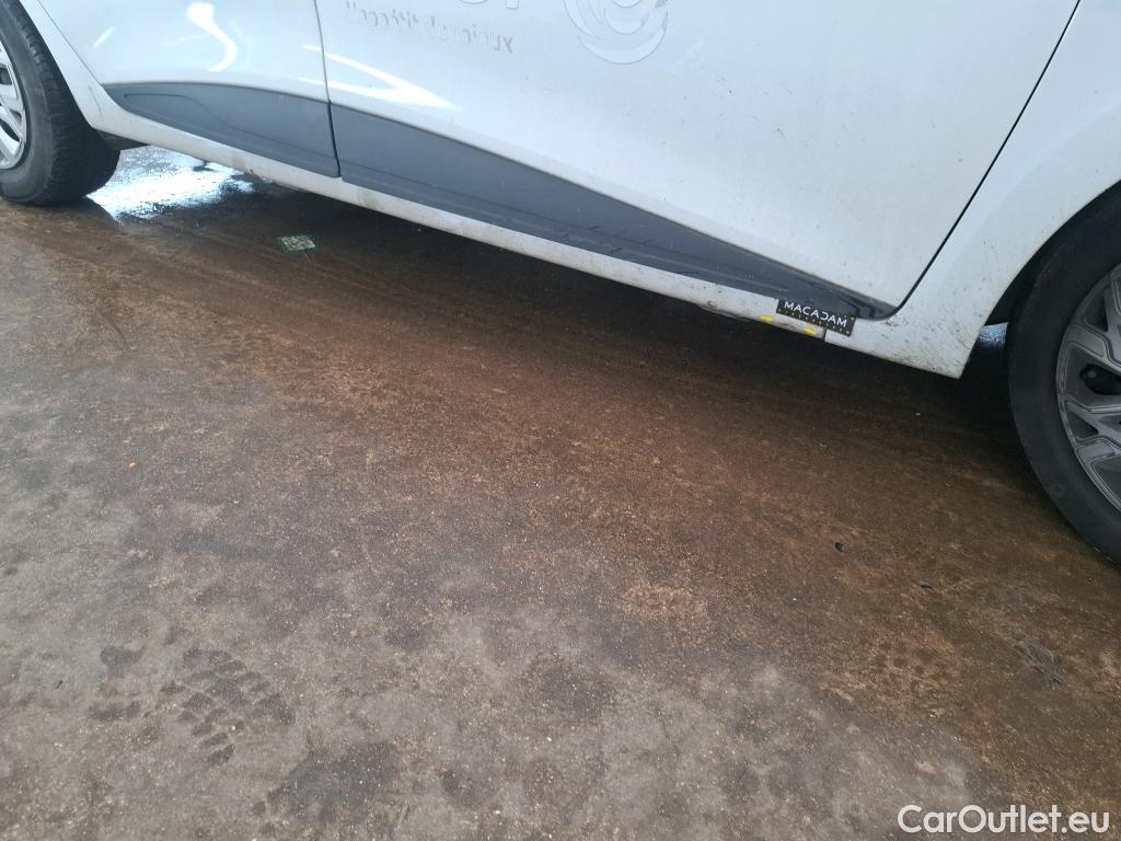  Renault  Clio  IV Air MediaNav 1.5 dCi 75CV BVM5 E6 #34