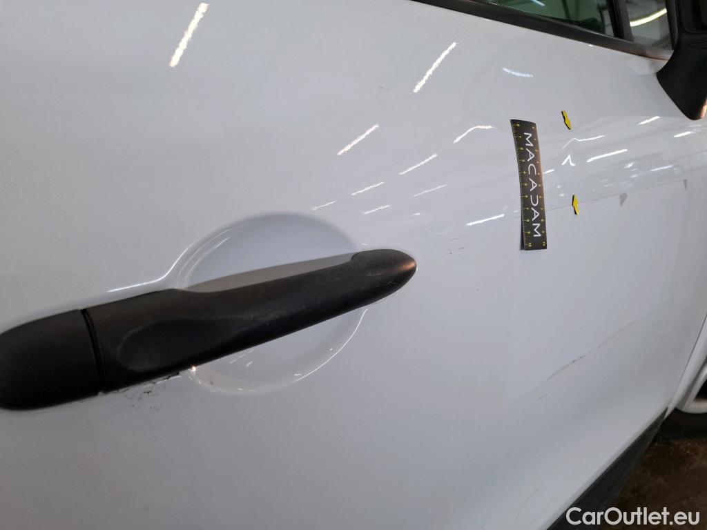  Renault  Clio  IV Air 1.5 dCi 75CV BVM5 E6 #1