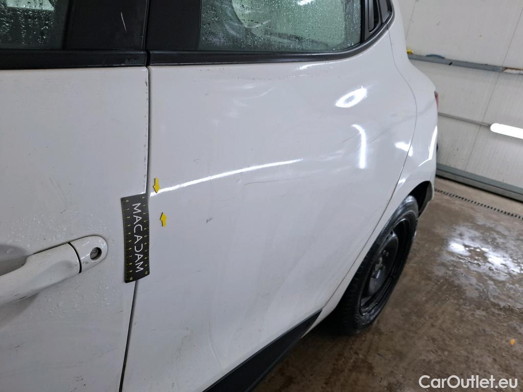  Renault  Clio  IV Air MediaNav 1.5 dCi 75CV BVM5 E6 #11