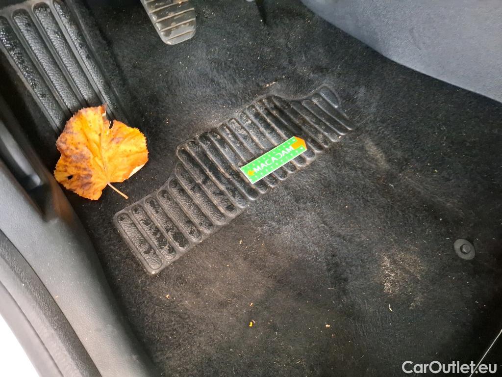  Renault  Clio  IV Air MediaNav 1.5 dCi 75CV BVM5 E6 #33