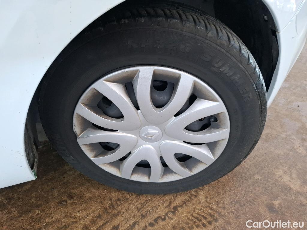  Renault  Clio  IV Air MediaNav 1.5 dCi 75CV BVM5 E6 #38