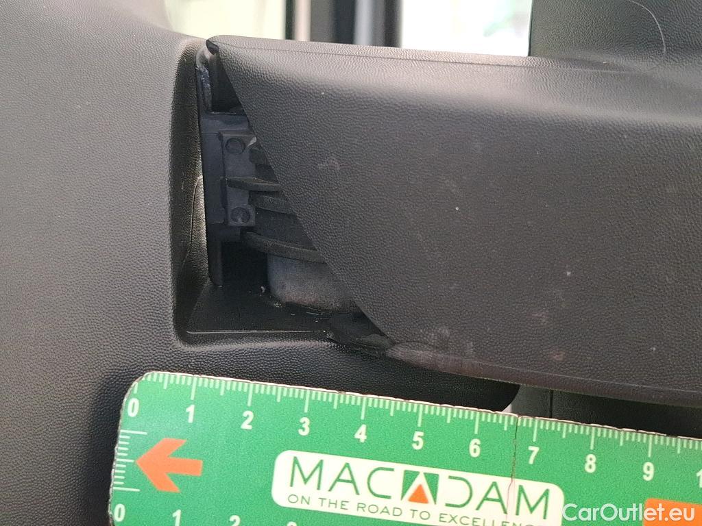  Renault  Master  III Fourgon L2H2 3 5 Grand Confort dCi 135CV BVM6 E6dT #37