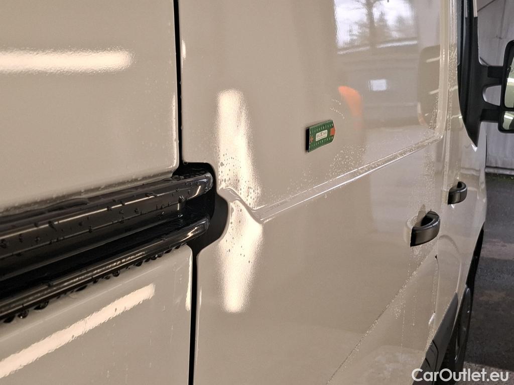  Renault  Master  III Fourgon L2H2 3 3 Grand Confort dCi 135CV BVM6 E6d #17