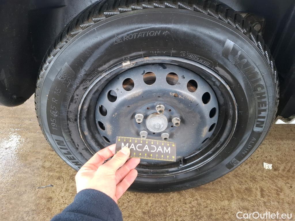  Renault  Kangoo  II Express Maxi Extra (Série Spéciale) 1.5 dCi 95CV BVM6 E6dT #51