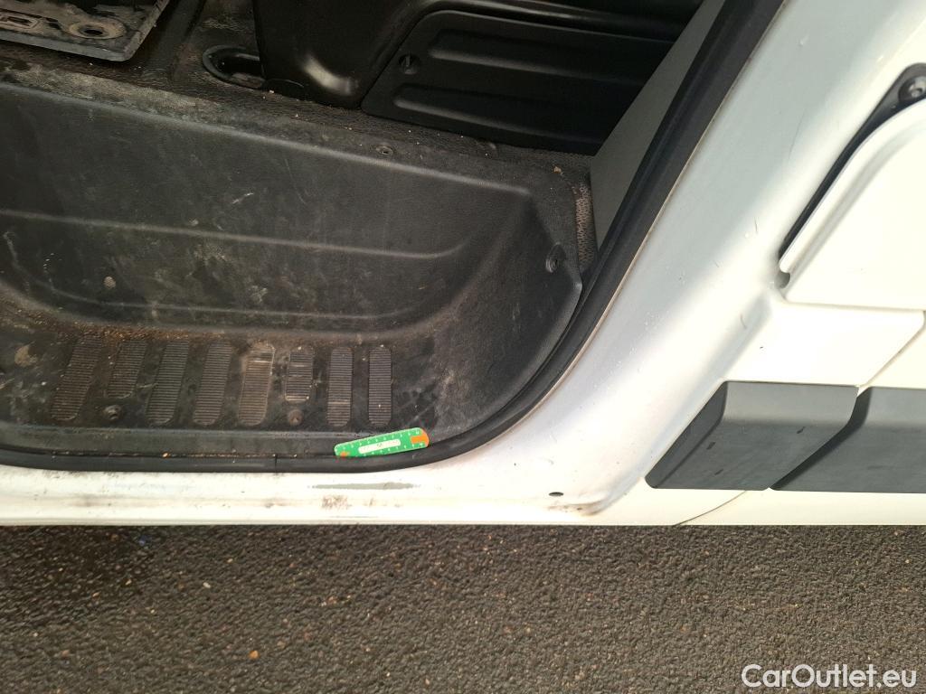  Renault  Master  III Fourgon L2H2 3 5 Grand Confort dCi 135CV BVM6 E6dT #48