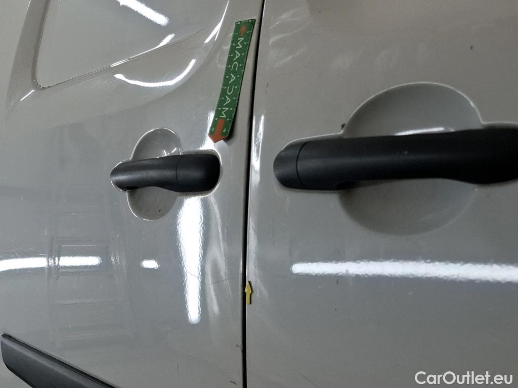  Renault  Kangoo  Express Grand Confort (L1) 1.5 dCi 90CV BVM5 E6 #17
