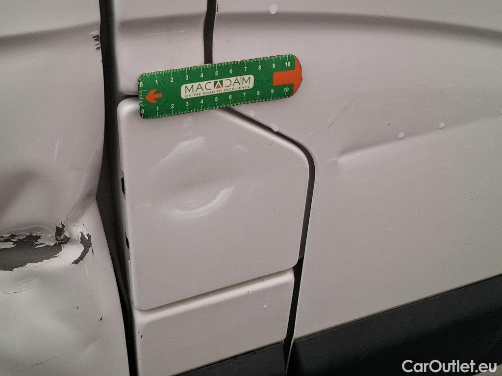  Renault  Master  III Fourgon L2H2 3 5 Grand Confort dCi 135CV BVM6 E6dT #53