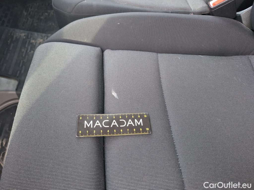  Volkswagen  Crafter  Fourgon Fourgon 35 mittlerer Radstand mit Hochdach FWD 2.0 140CV BVM6 #21