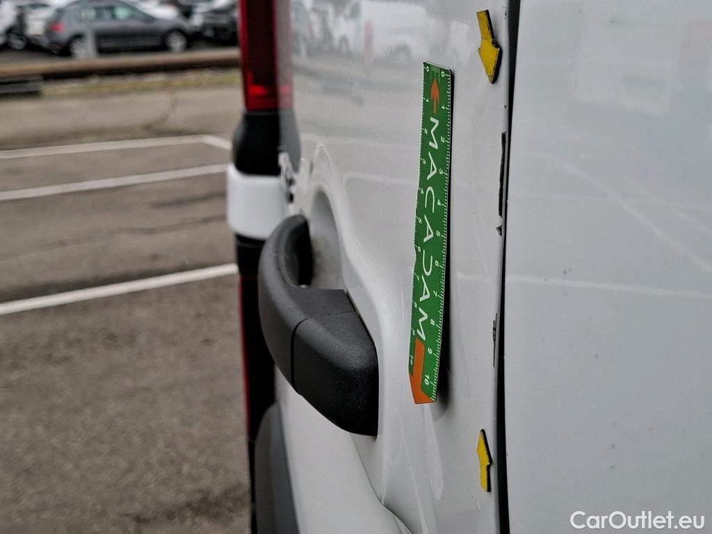  Renault  Trafic RENAULT  VU 4p Fourgon FG GCF L2H1 1300 dCi 120 #4