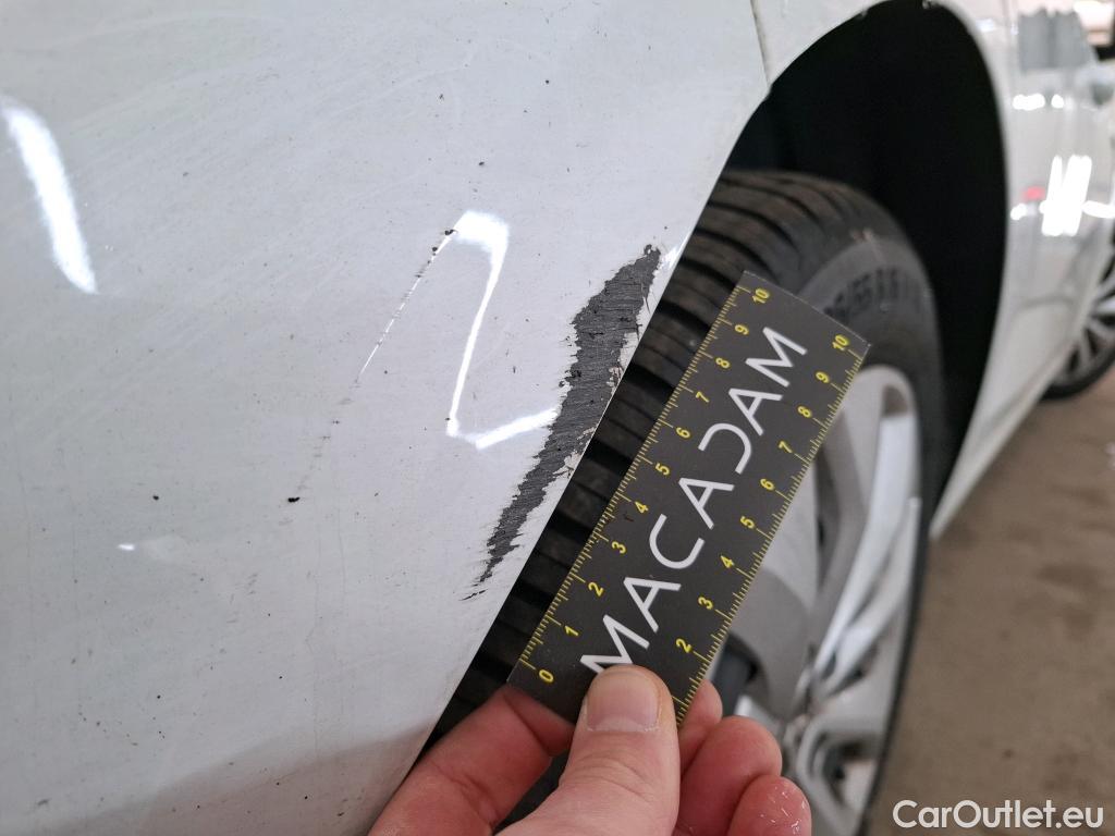  Renault  Megane  IV Berline 5pt. Société Air Nav 1.5 dCi 90CV BVM6 E6 #16