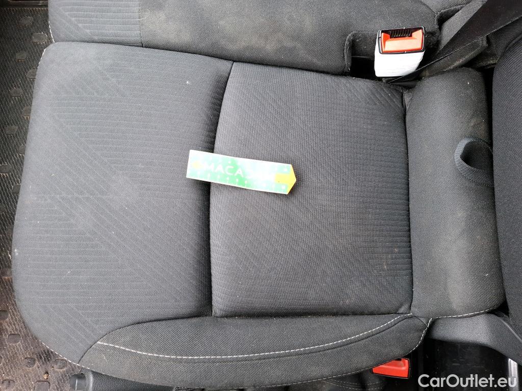  Renault  Trafic RENAULT  VU 4p Fourgon FG GCF L2H1 1300 dCi 120 #22